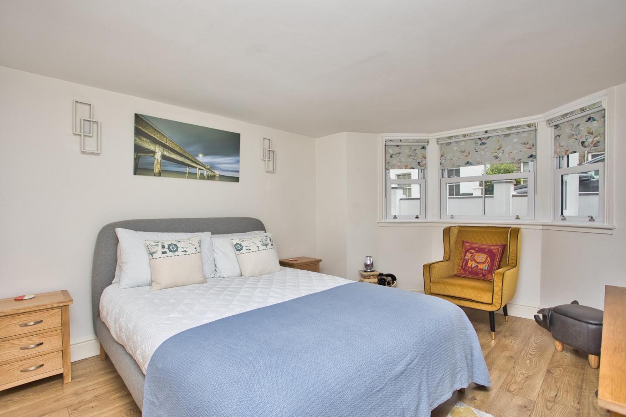 Spacious Seaside Escape In The Heart Of Deal, 4 Mins From The Beach Luaran gambar