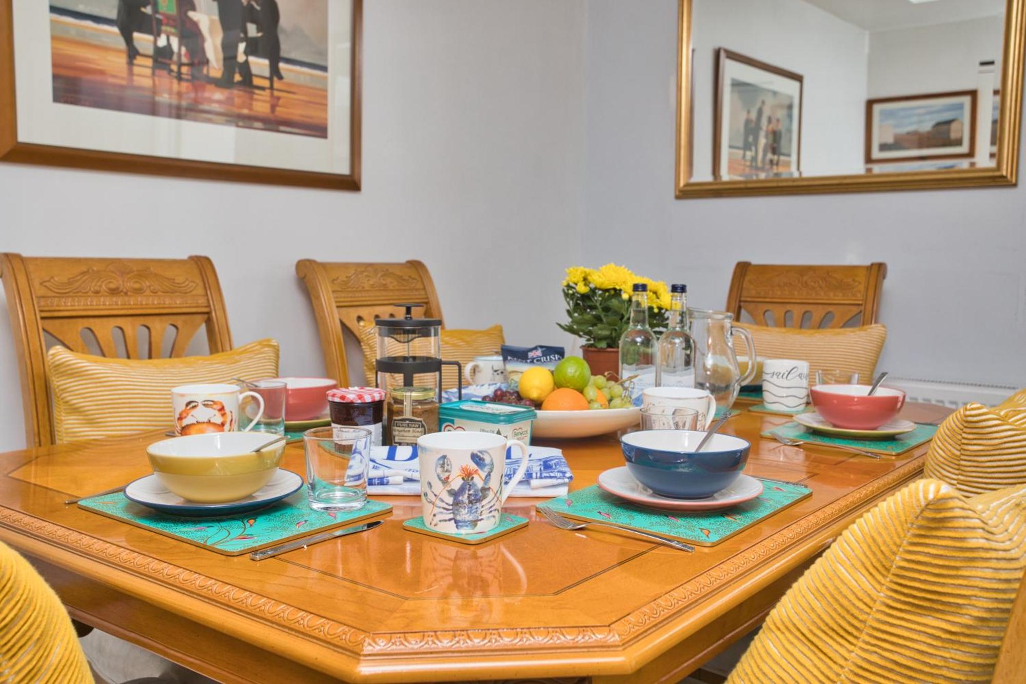 Spacious Seaside Escape In The Heart Of Deal, 4 Mins From The Beach Luaran gambar