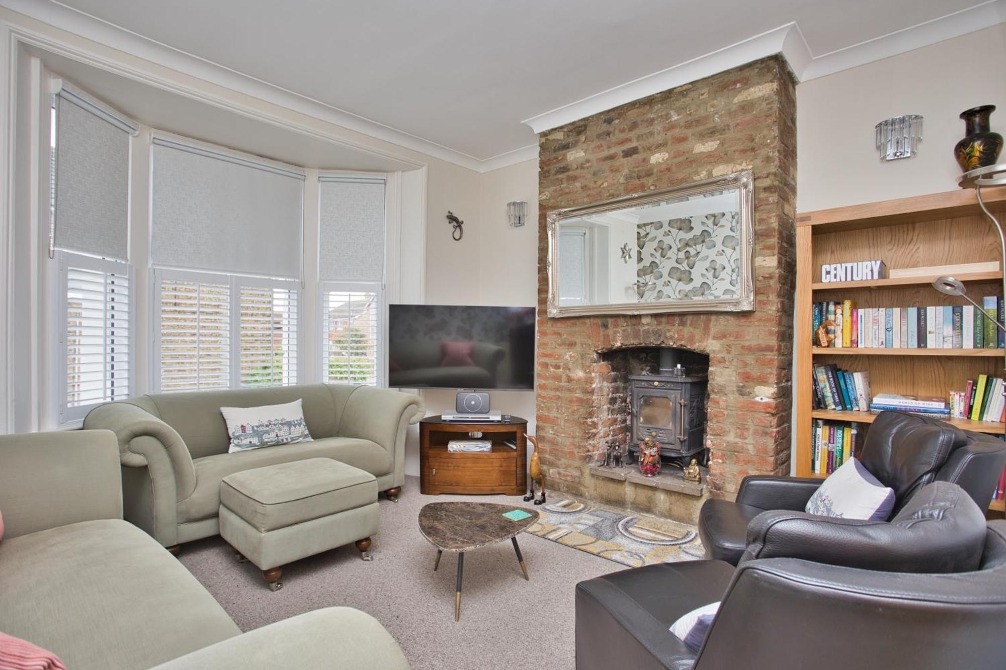 Spacious Seaside Escape In The Heart Of Deal, 4 Mins From The Beach Luaran gambar